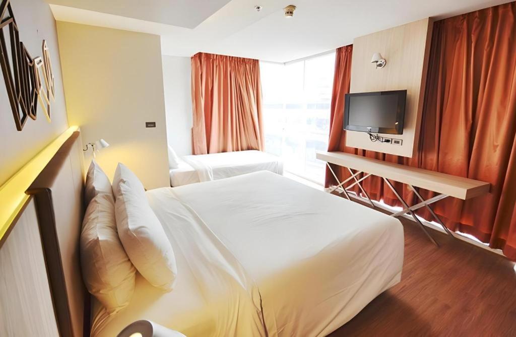 The Heritage Silom Hotel Bangkok Buitenkant foto