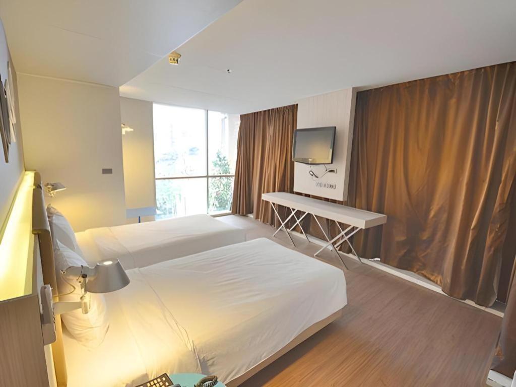 The Heritage Silom Hotel Bangkok Buitenkant foto